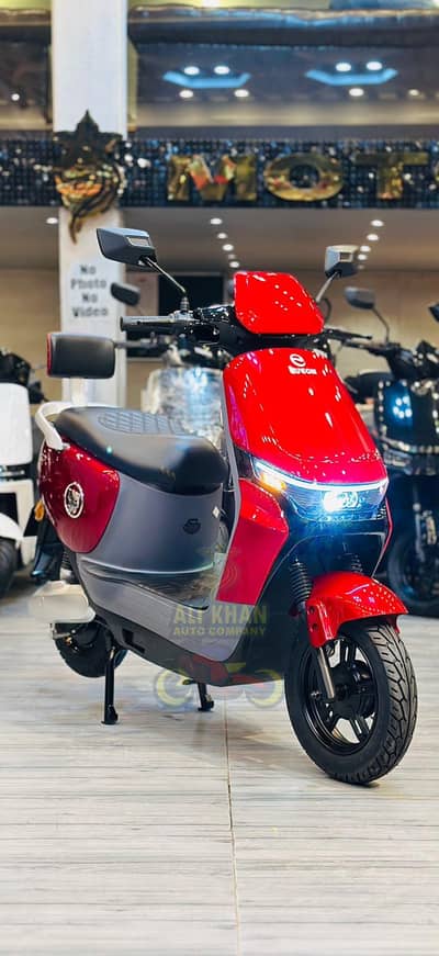 Scooty Kings Yadea Metro Evee Evon Okla EV Female scooty  Ramza