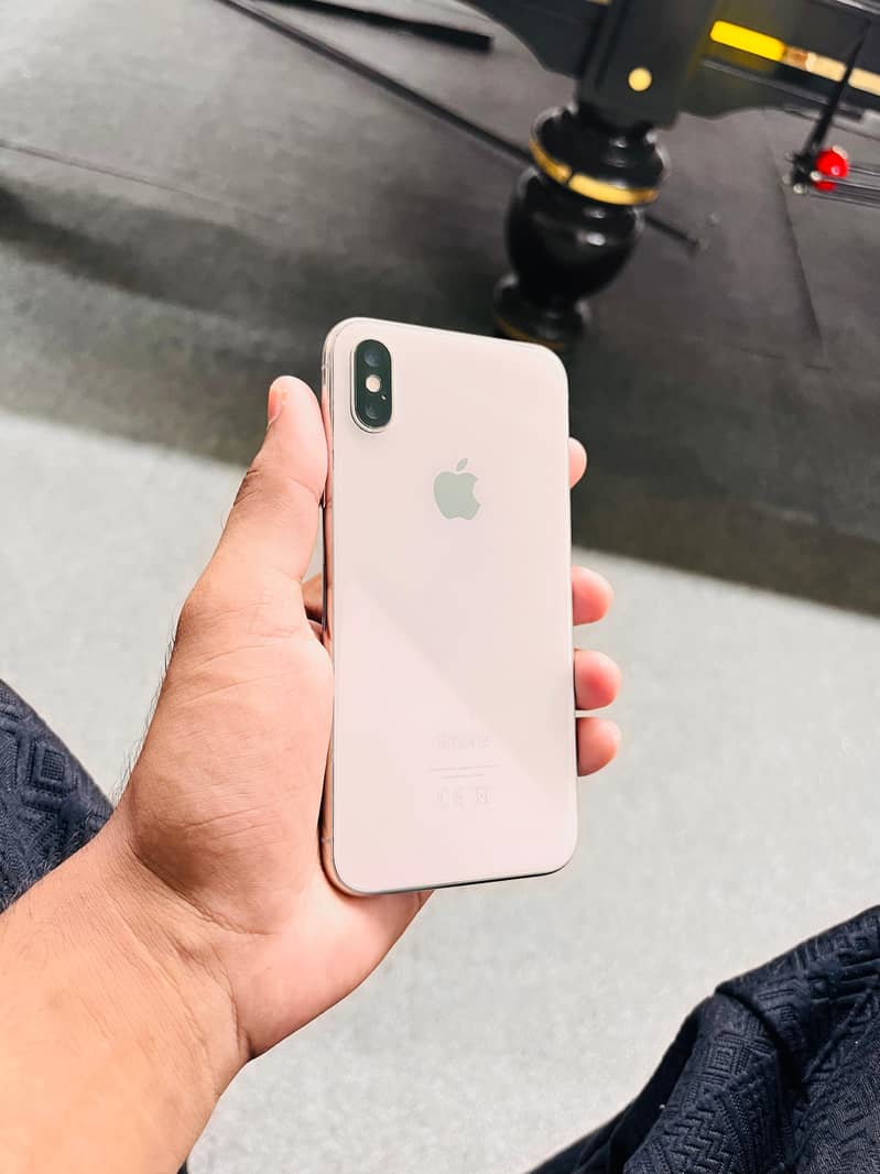 Apple iPhone X 0