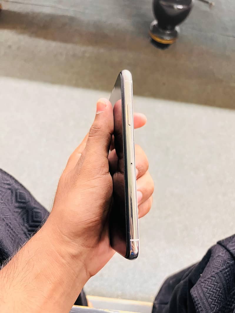 Apple iPhone X 1