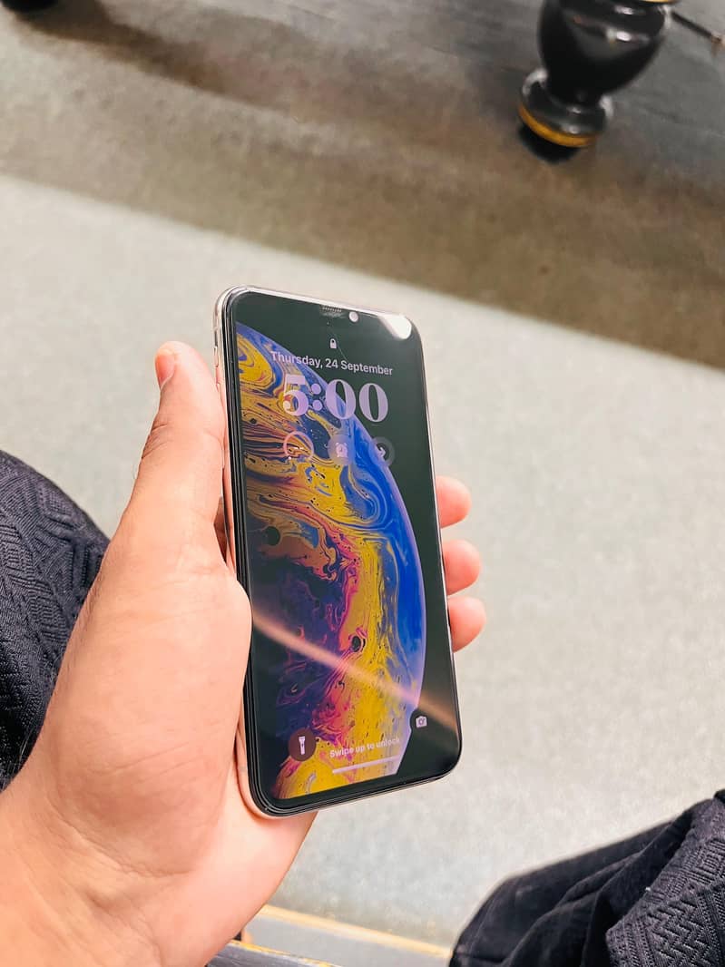 Apple iPhone X 5