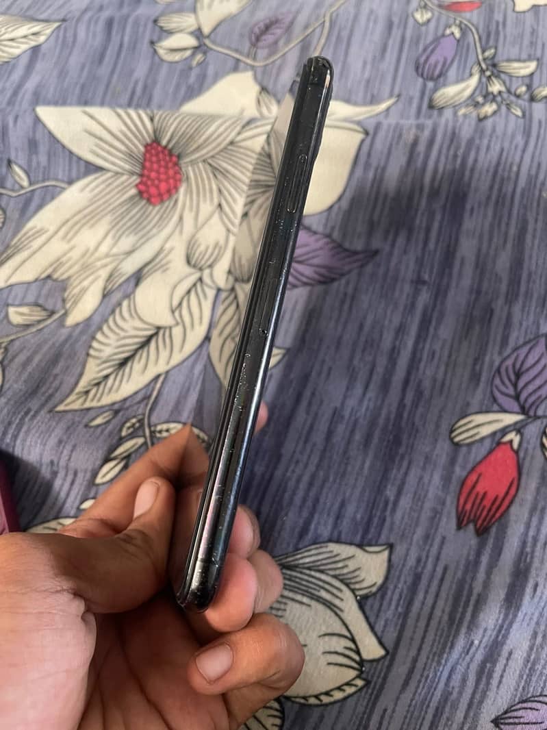 Apple iPhone 11 Pro Max 0