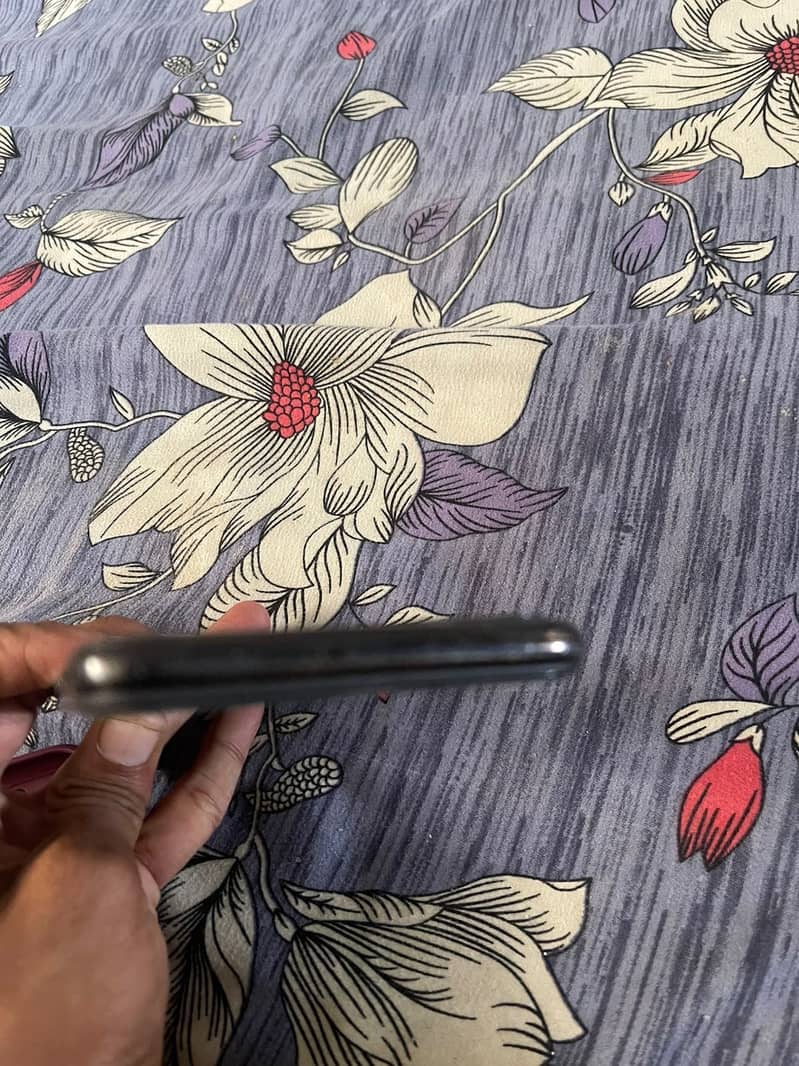 Apple iPhone 11 Pro Max 3