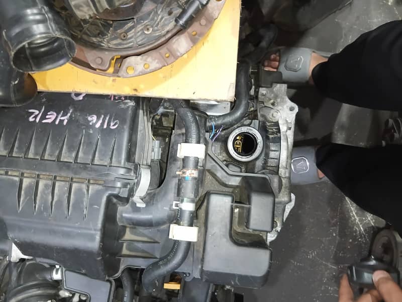 Nissan note And Nissan kicks engine available Japanese 2