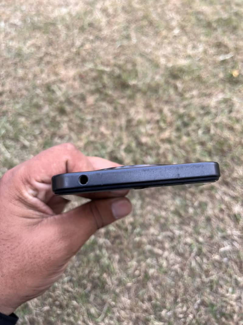 Realme C75 4