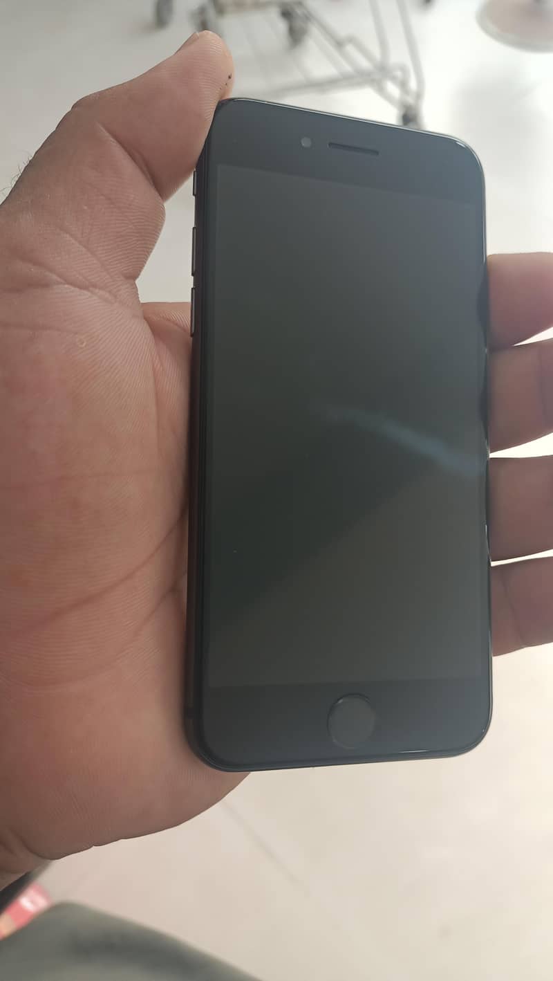 Apple iPhone 8 0