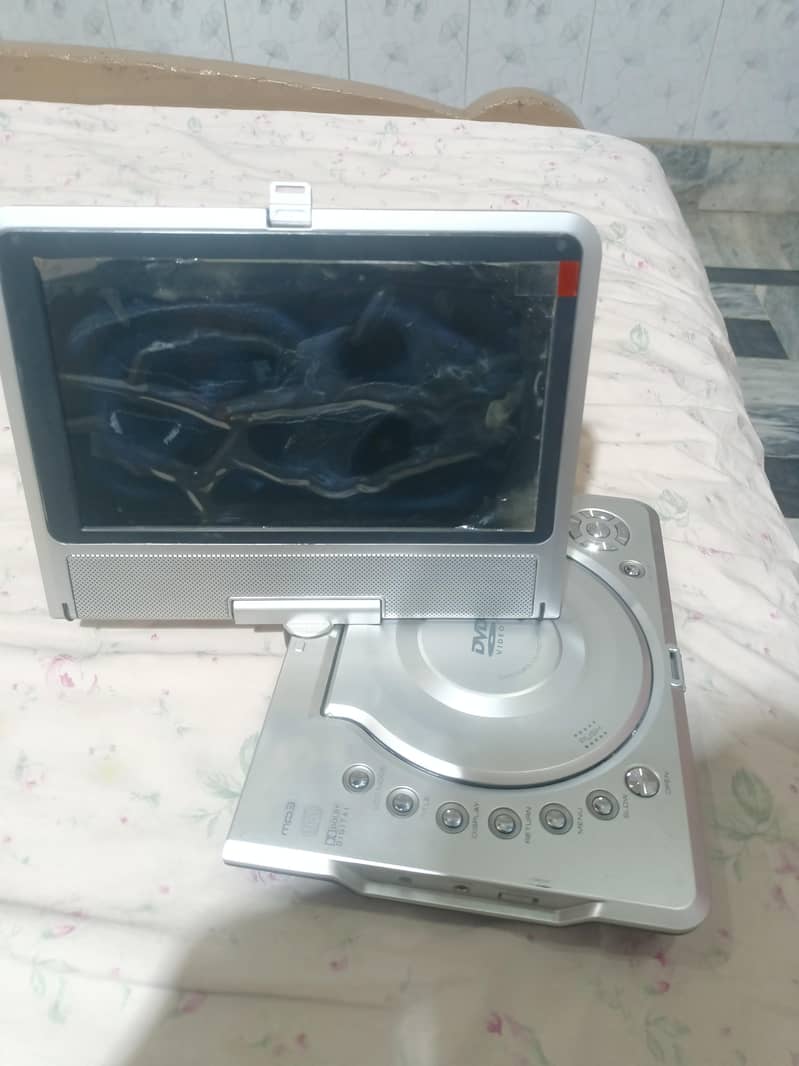 coby DVD player 7