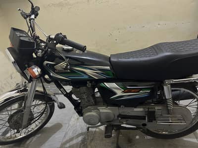 CG 125 2023