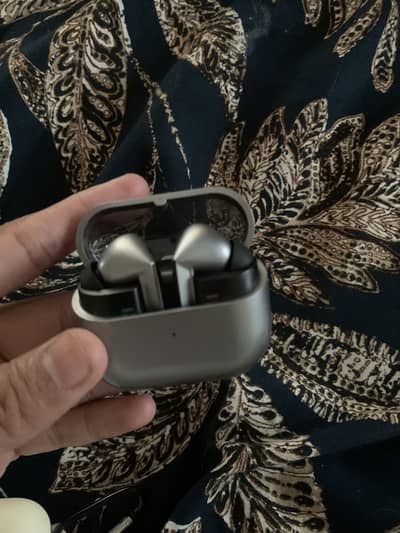 Earbuds