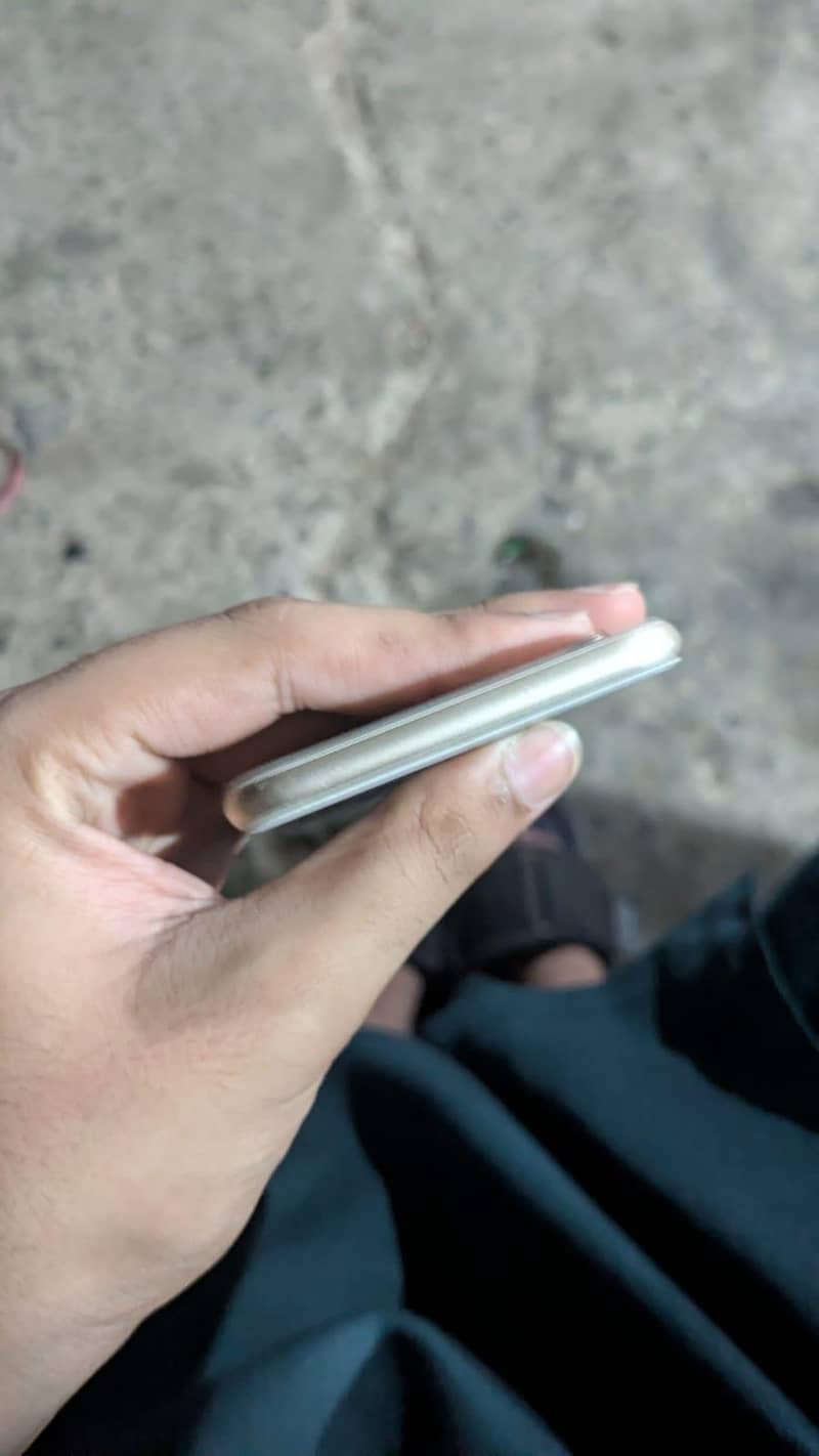 Apple iPhone 6 3