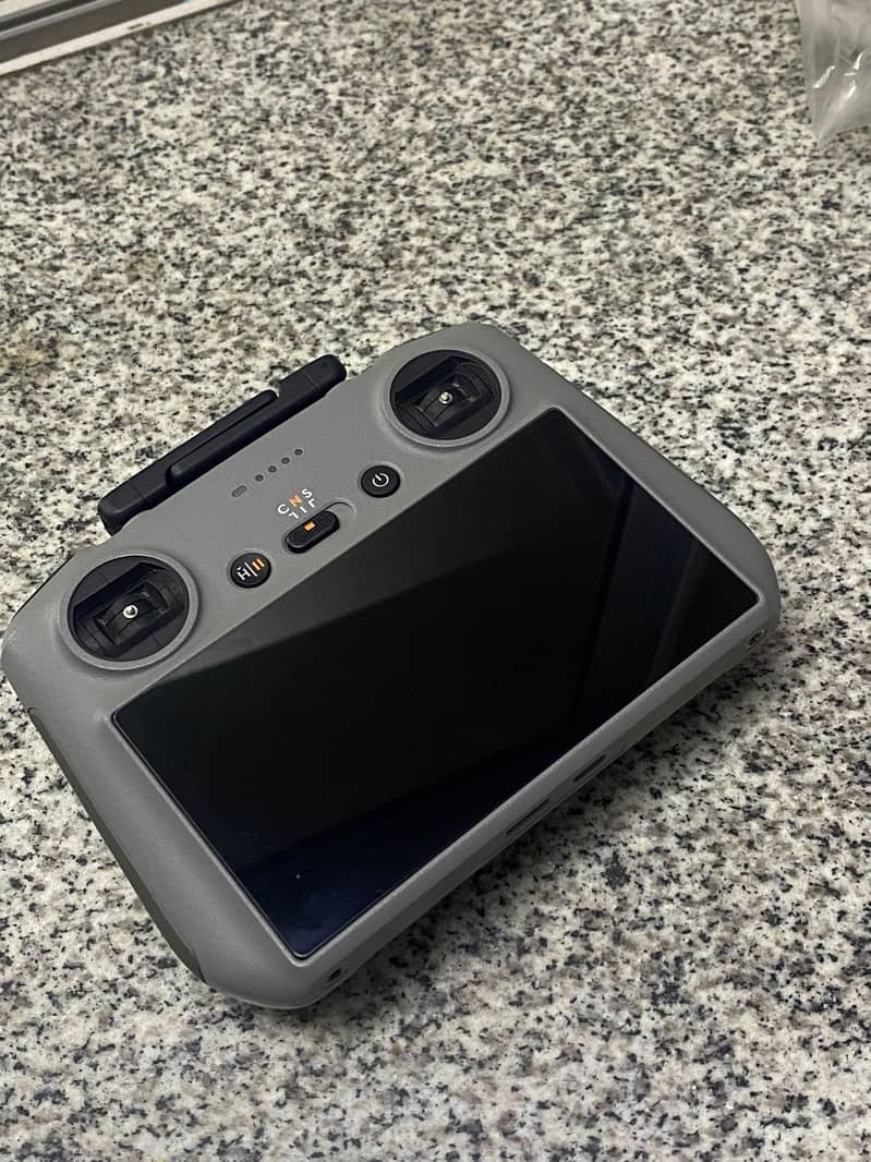 DJI RC 2 Remote Controller – Excellent Condition 0