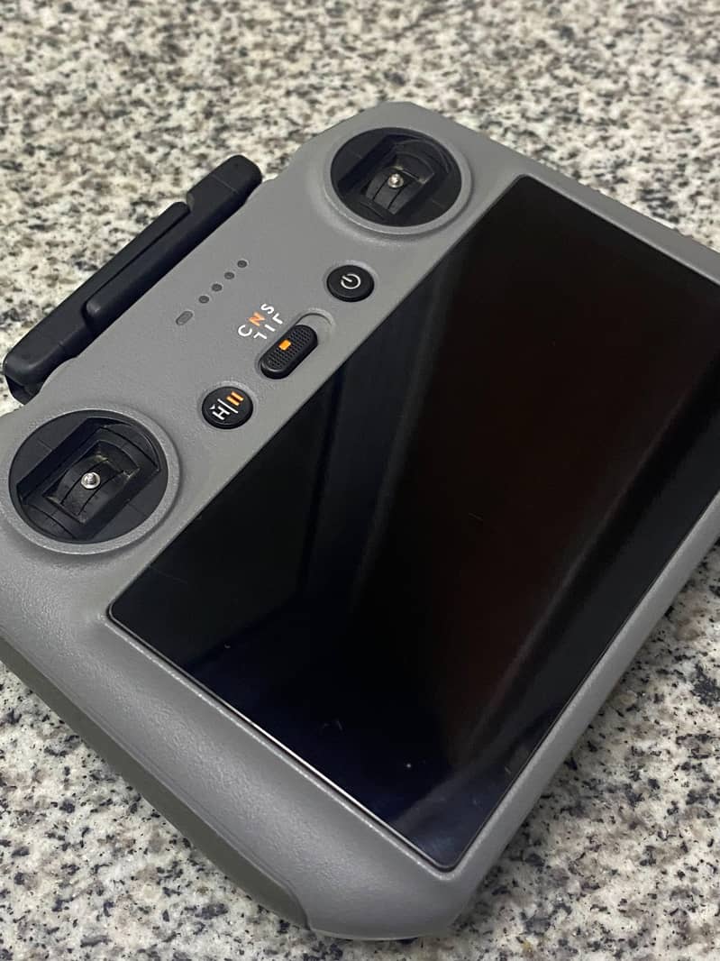 DJI RC 2 Remote Controller – Excellent Condition 3