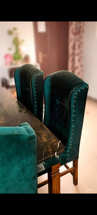 Roya dinning table with marble top