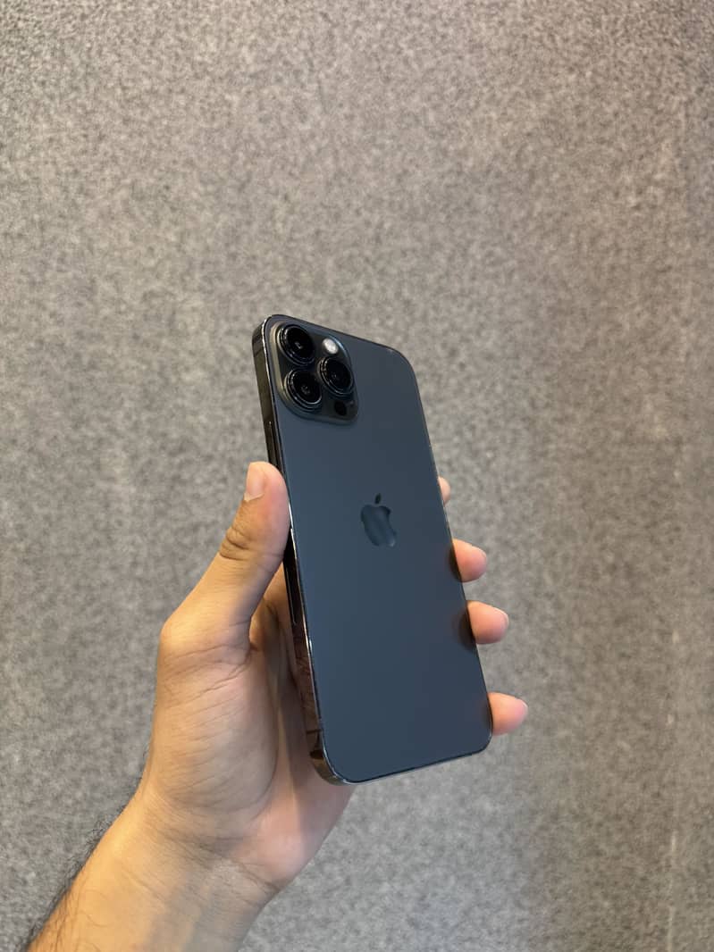 Apple iPhone 13 Pro Max 3