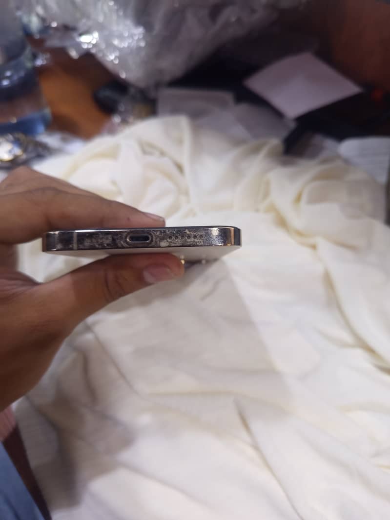 Apple iPhone 12 Pro Max 3
