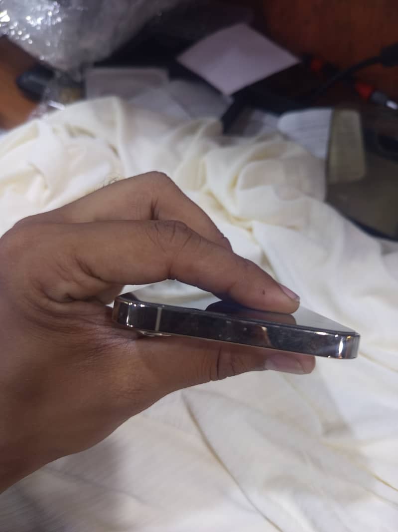 Apple iPhone 12 Pro Max 5