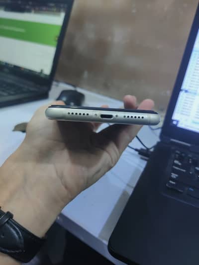Apple iPhone 11 bypass