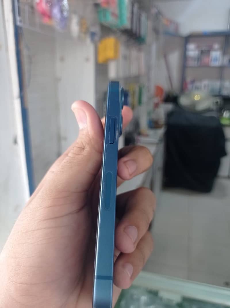 Apple iPhone 13 mini 3