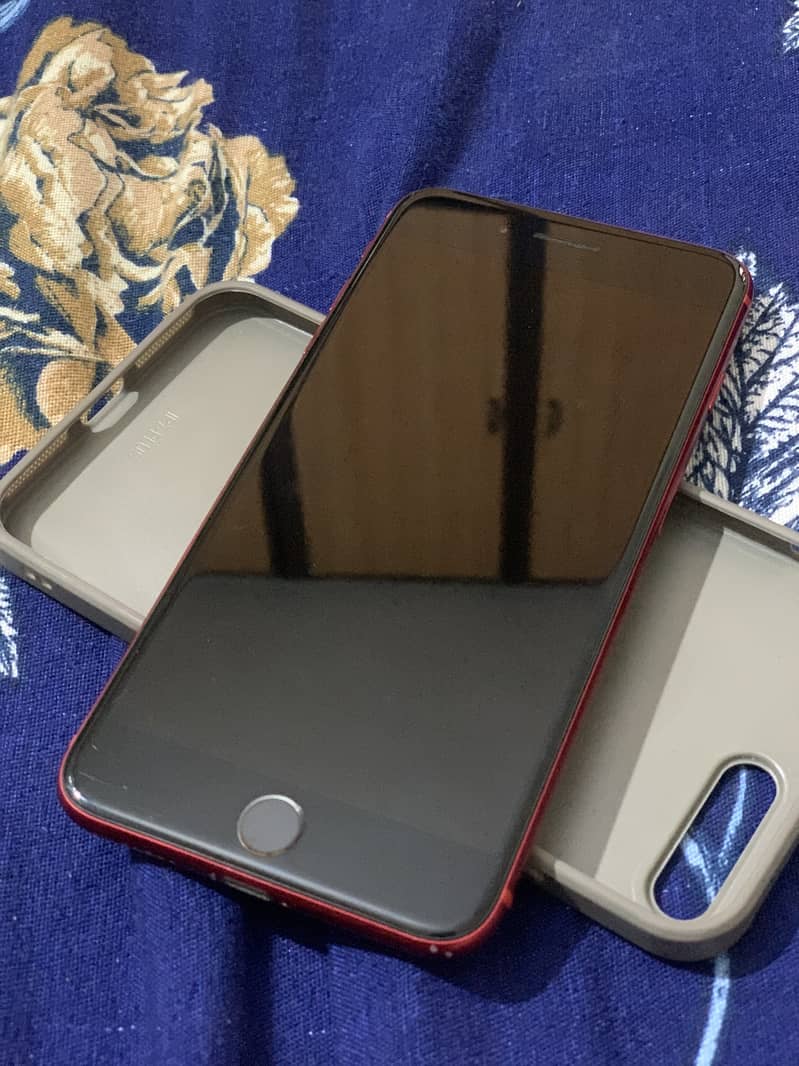 Apple iPhone 8 Plus 0
