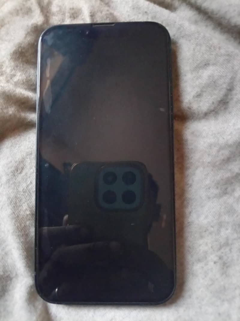 Apple iPhone 14 3