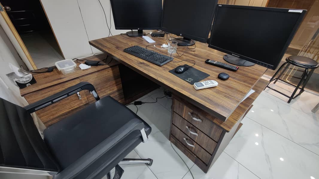 l shape exective table 0