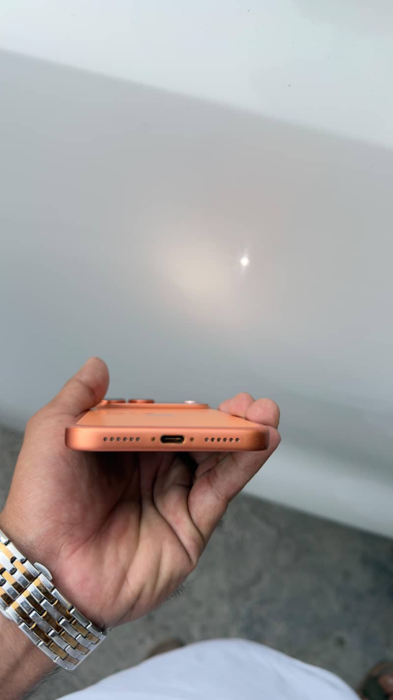 Apple iPhone 17 Pro Max 3