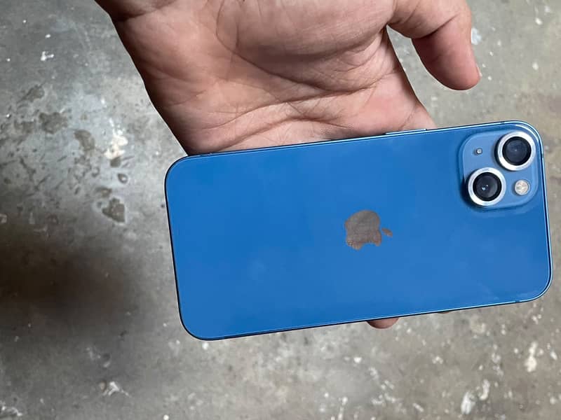 Apple iPhone 13 2
