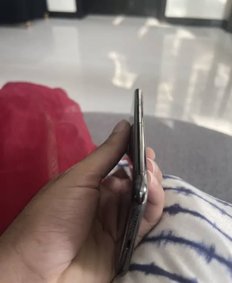 Apple iPhone 11 Pro 3