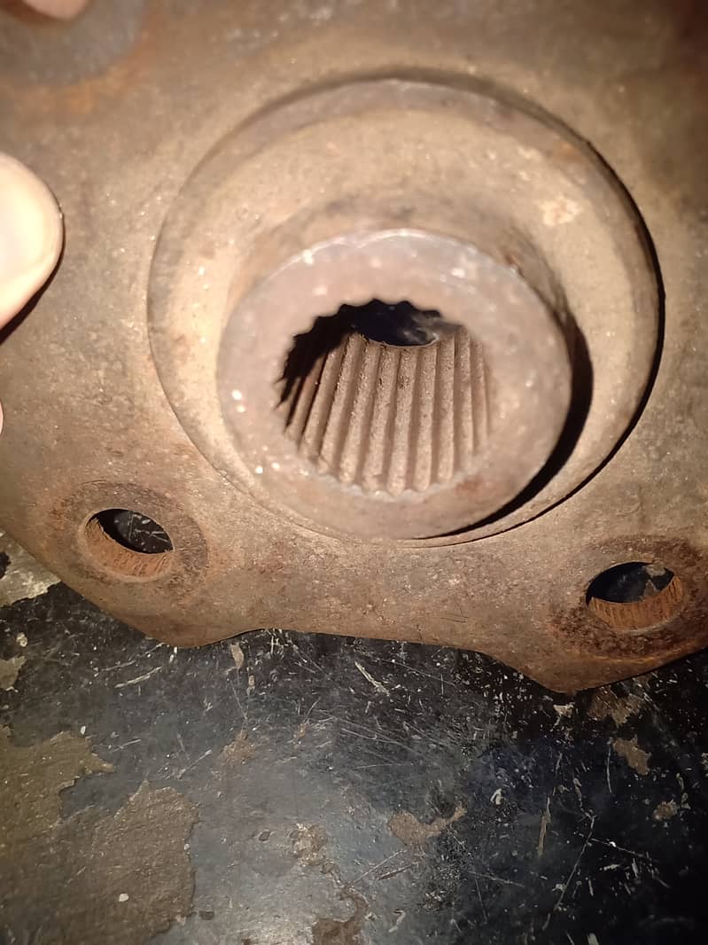 Charade 82 model front spindle 1