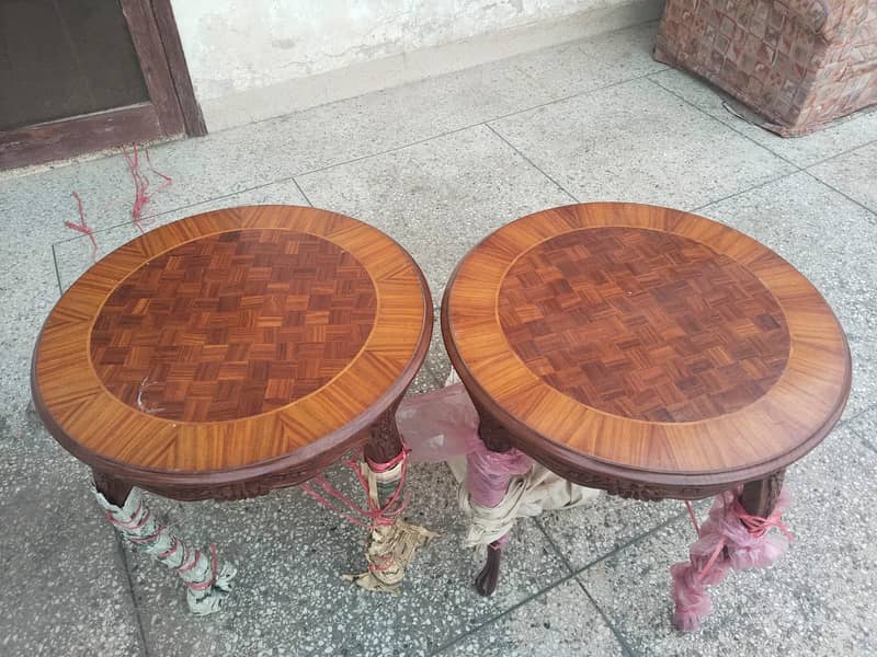 2 cofee table New with 2 coffee chairs 1