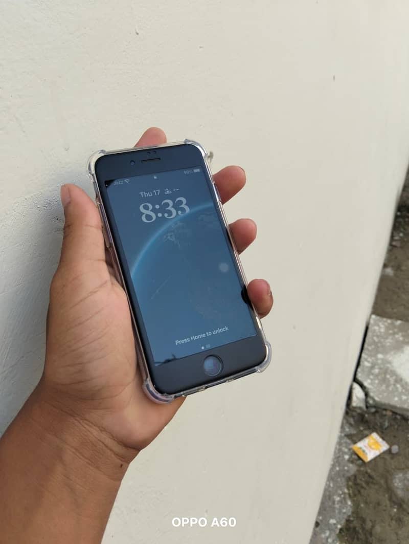 Apple iPhone 8 7