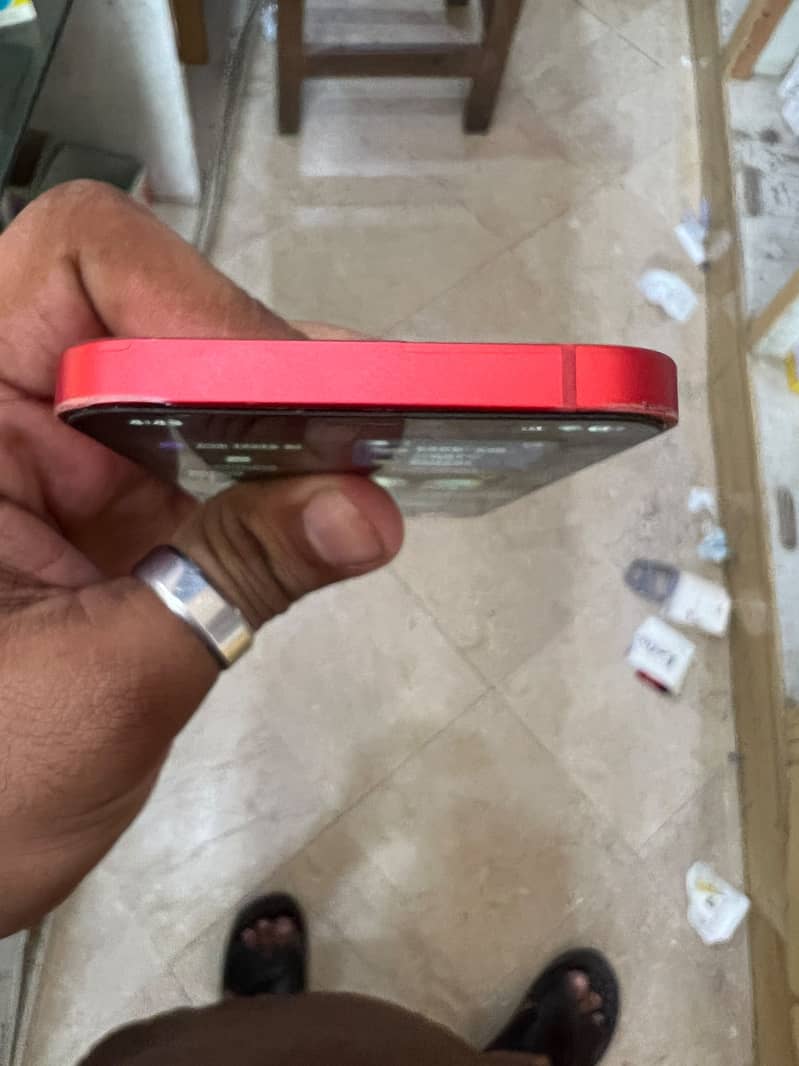 Apple iPhone 12 4