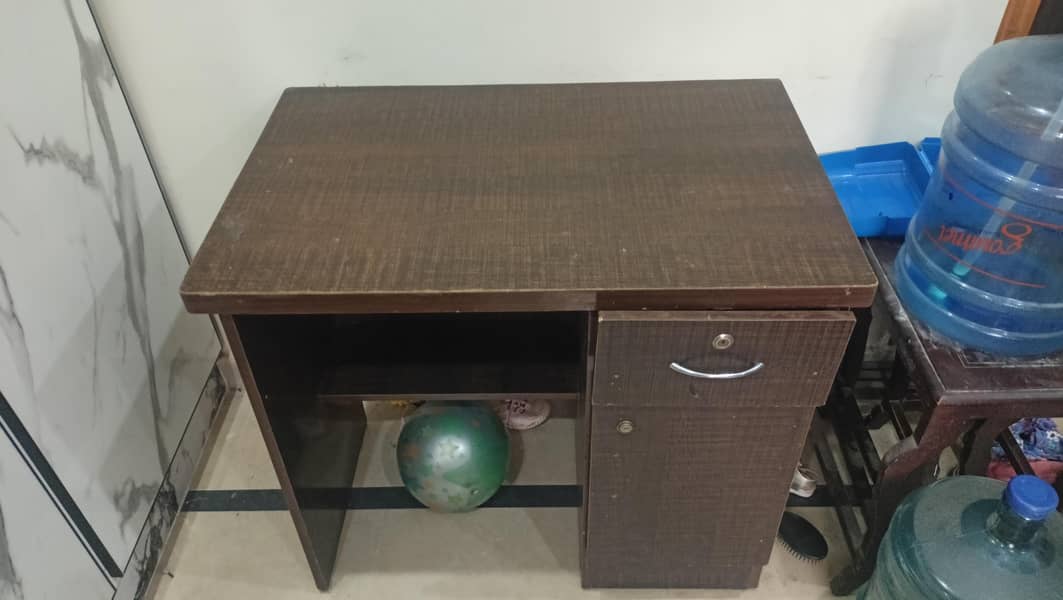 Computer Table for sale 1