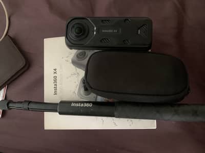 Insta 360 X4