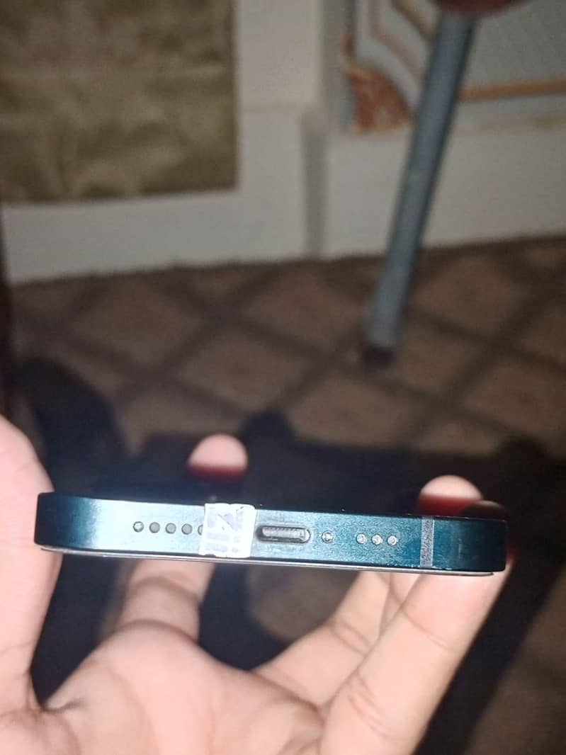 Apple iPhone 14 3
