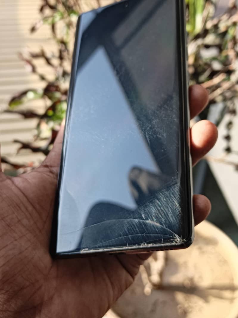 Tecno CAMON 40 Pro 6