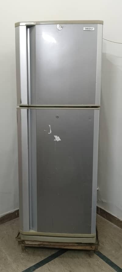 Large size refrigerator