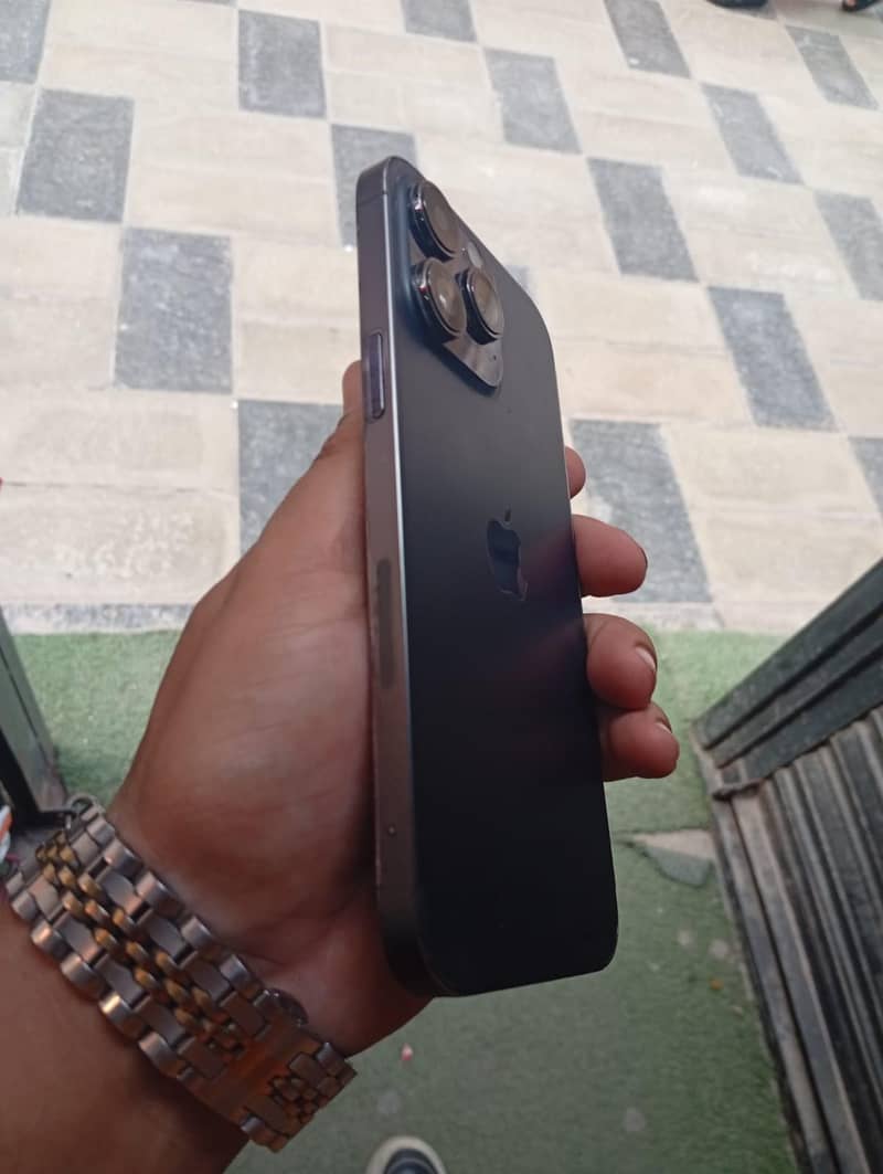 Apple iPhone 14 Pro Max 3