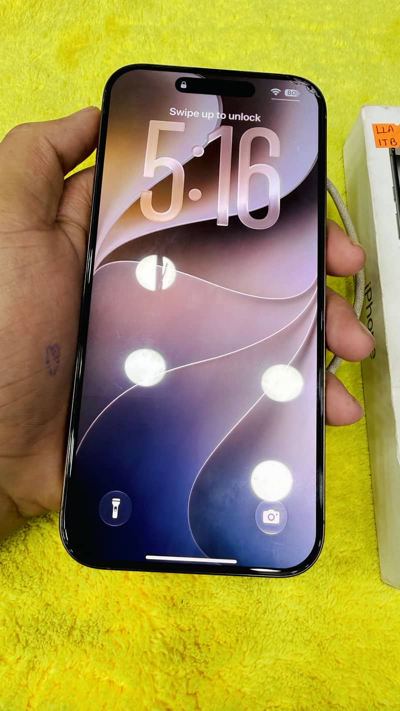 Apple iPhone 16 Pro Max 1