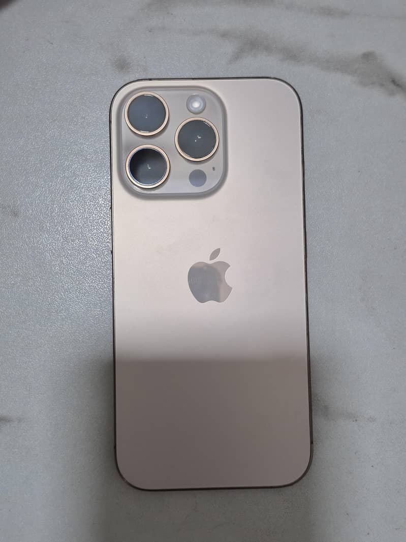 Apple iPhone 16 Pro 0