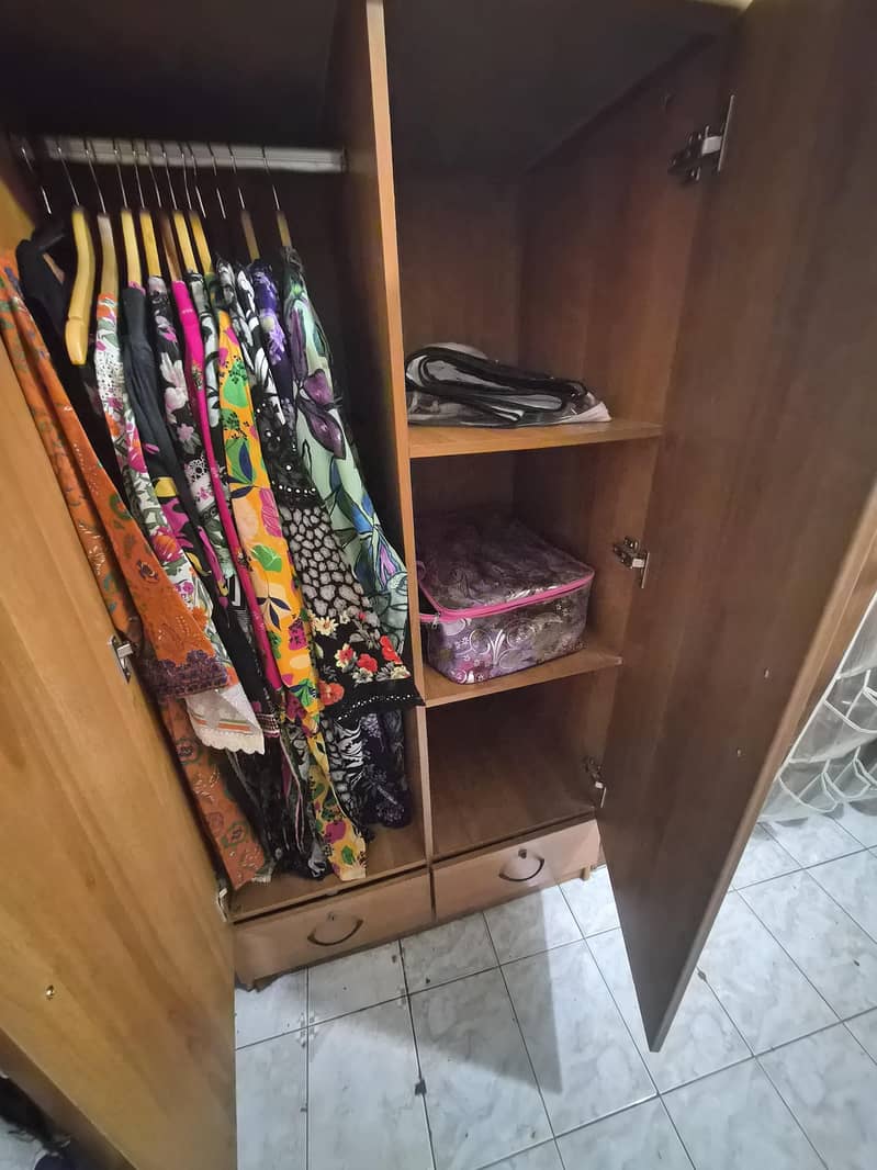 wardrobes 0