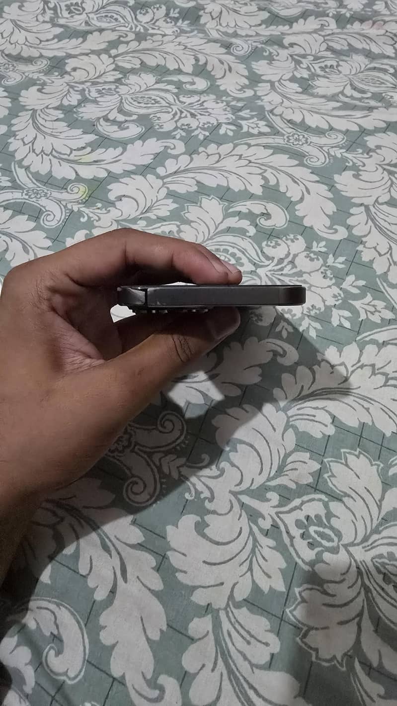 Apple iPhone 13 Pro Max 7