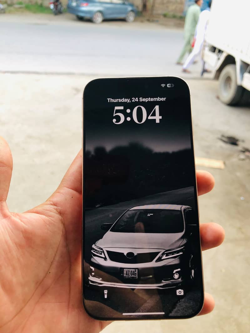 Apple iPhone 16 Pro Max 1