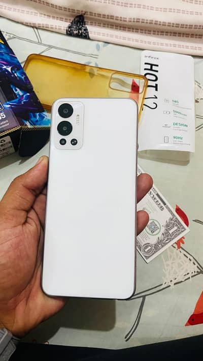 Infinix Hot 12