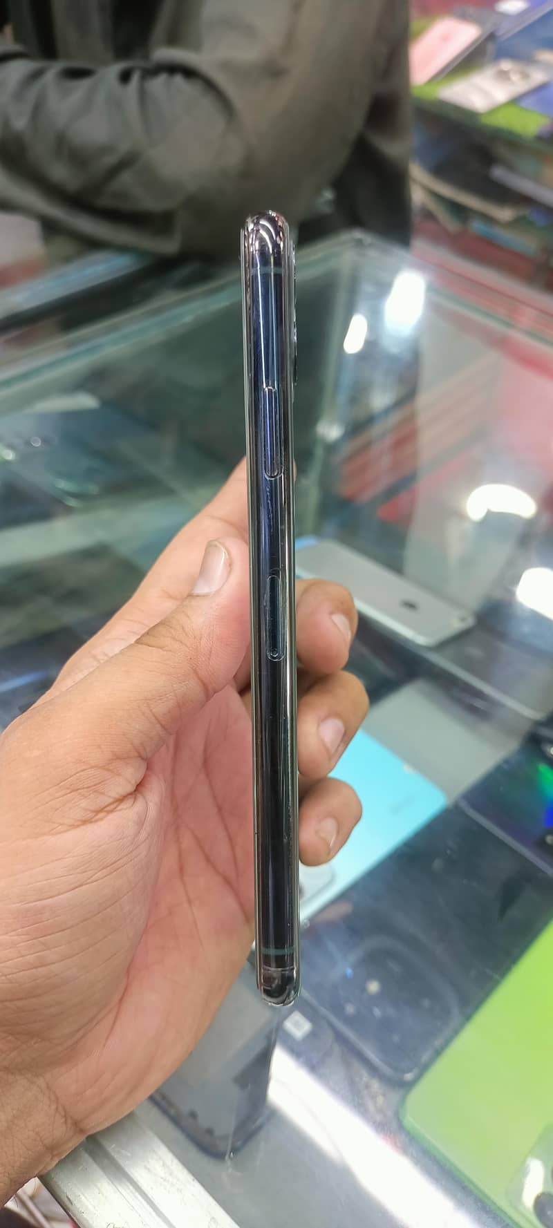 Apple iPhone 11 Pro Max 2