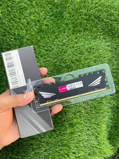 Kllisre 8GB DDR3 RAM with Heatsink