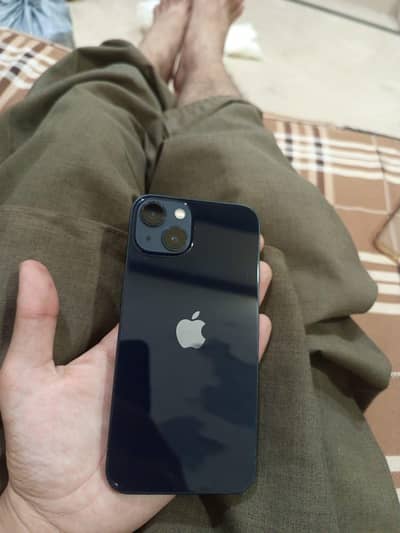 Apple iPhone 13