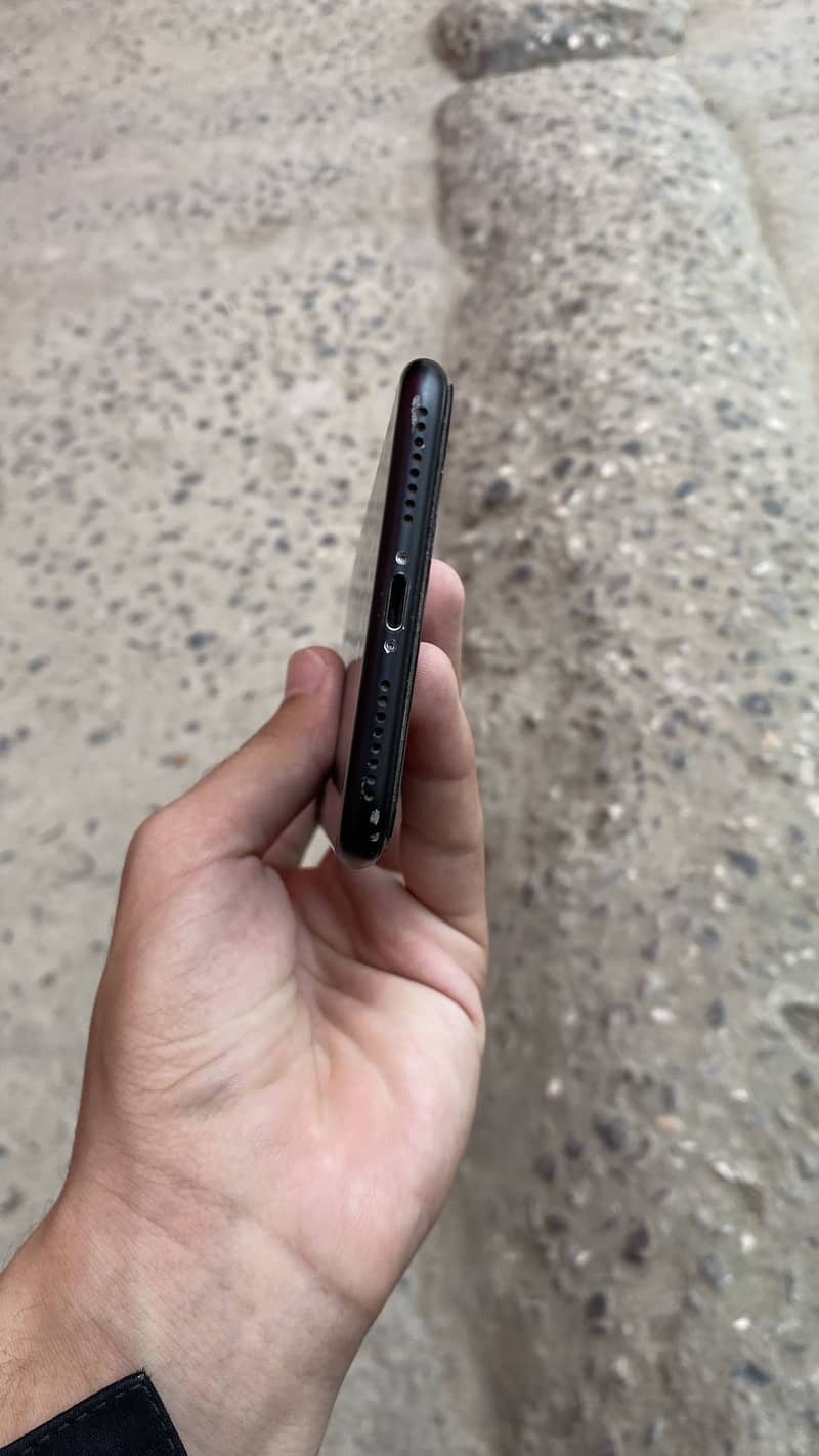 Apple iPhone 7 Plus 3