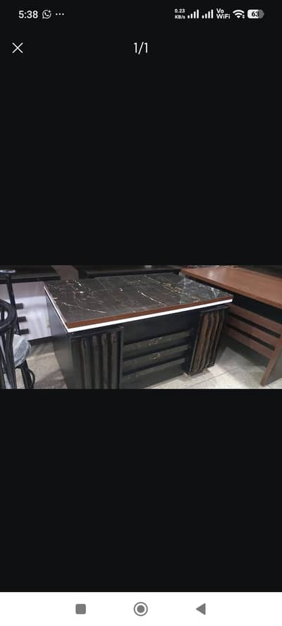 fordable executive table in good condition