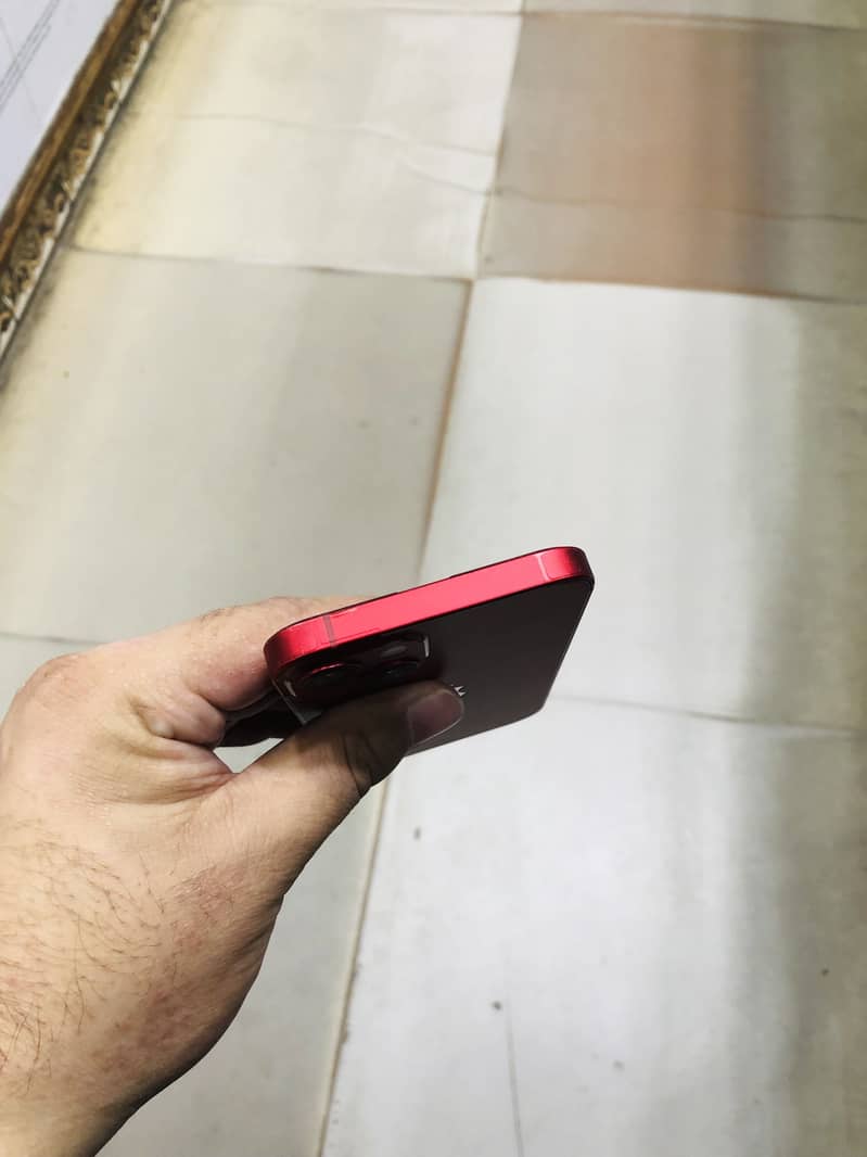 Apple iPhone 13 3