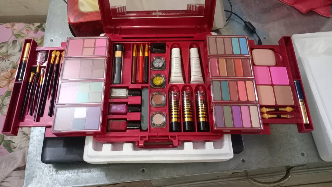 makeup box 1